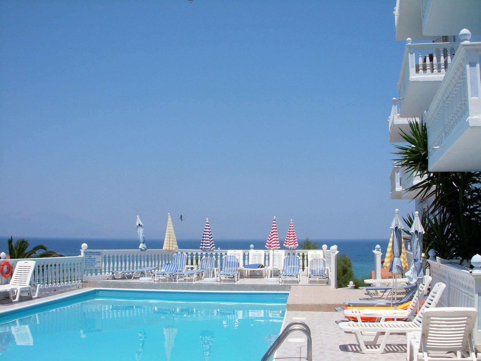 Clear Horizon Aparthotel Amoudi Buitenkant foto